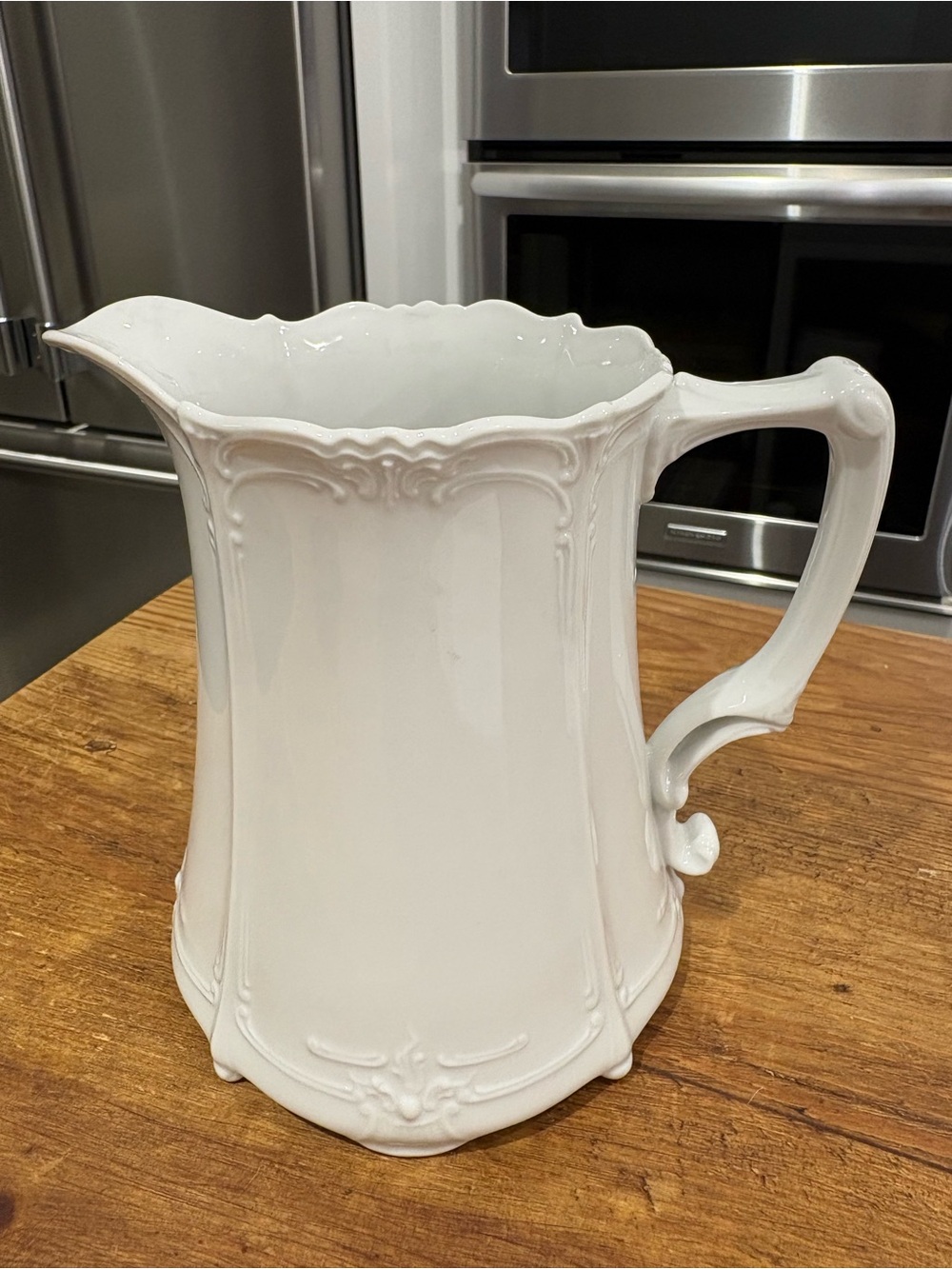 Baronesse White by Tirschenreuth 24 oz  Rare Pitcher